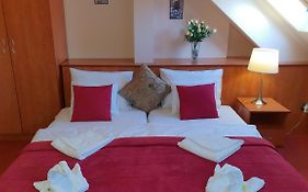 Hotel Isabell Gyor